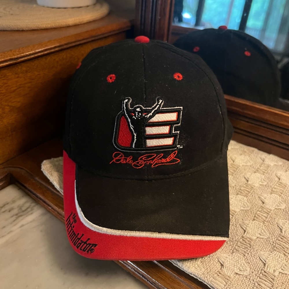 WINNER'S‎ CIRCLE Embroidered Dale Earnhardt The Intimidator Adjustable Hat Black